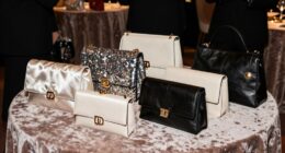 choose small elegant accessories